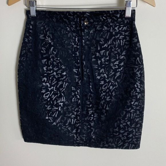 Vintage 80s 90s suede mini skirt. 1980s 1990s animal print skirt. - Picture 4 of 6